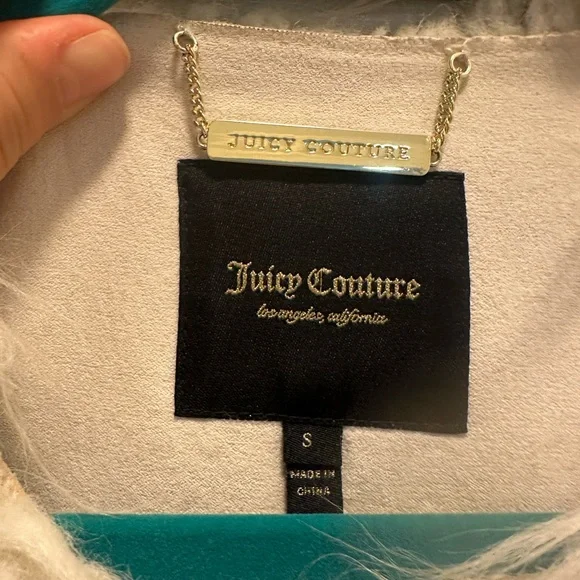 Faux Fur Vest in Ombre Pink and White. - Picture 4 of 6